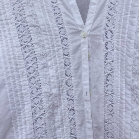 White Vintage top with Cut Out Details Size 16/18 - Picture 3 of 8